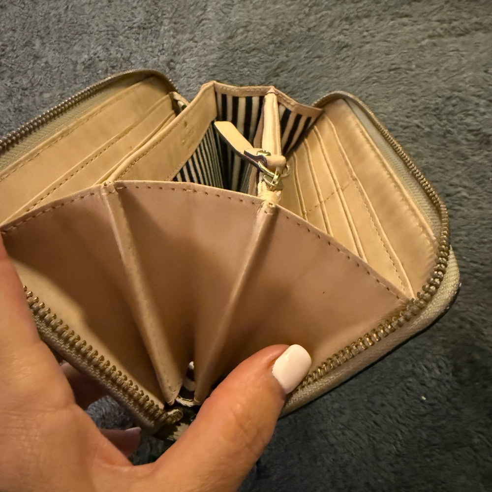 Kate Spade Taupe Pebbled Leather zip around Wallet - Picture 7 of 9